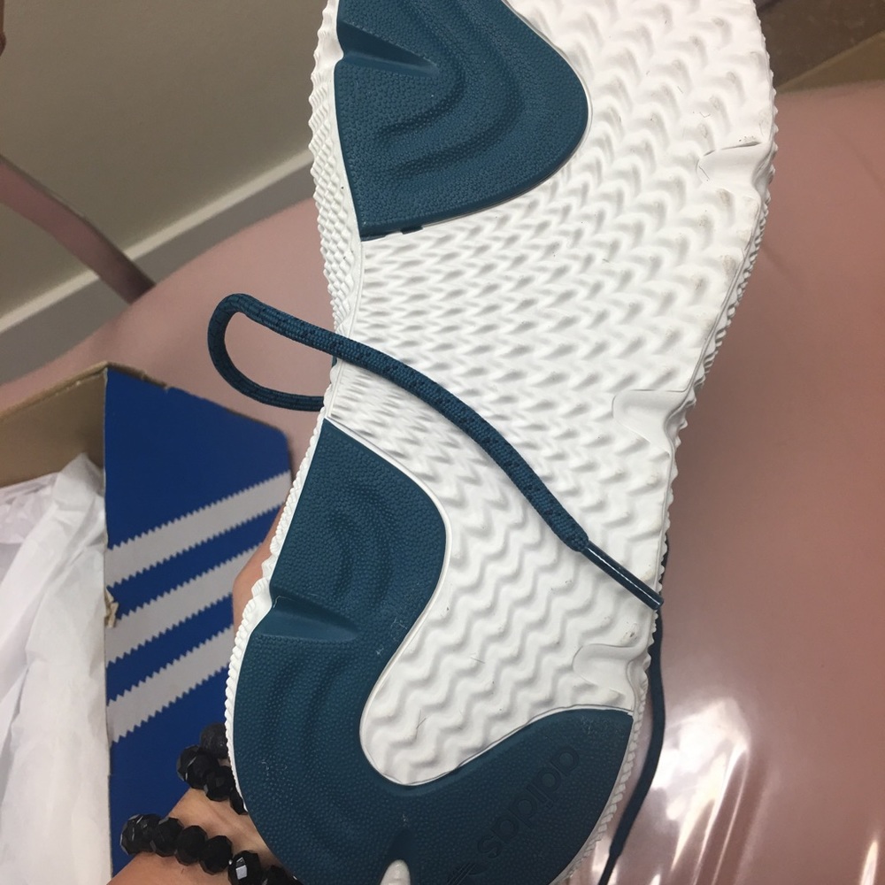 Shoes - Picture 6 of 6